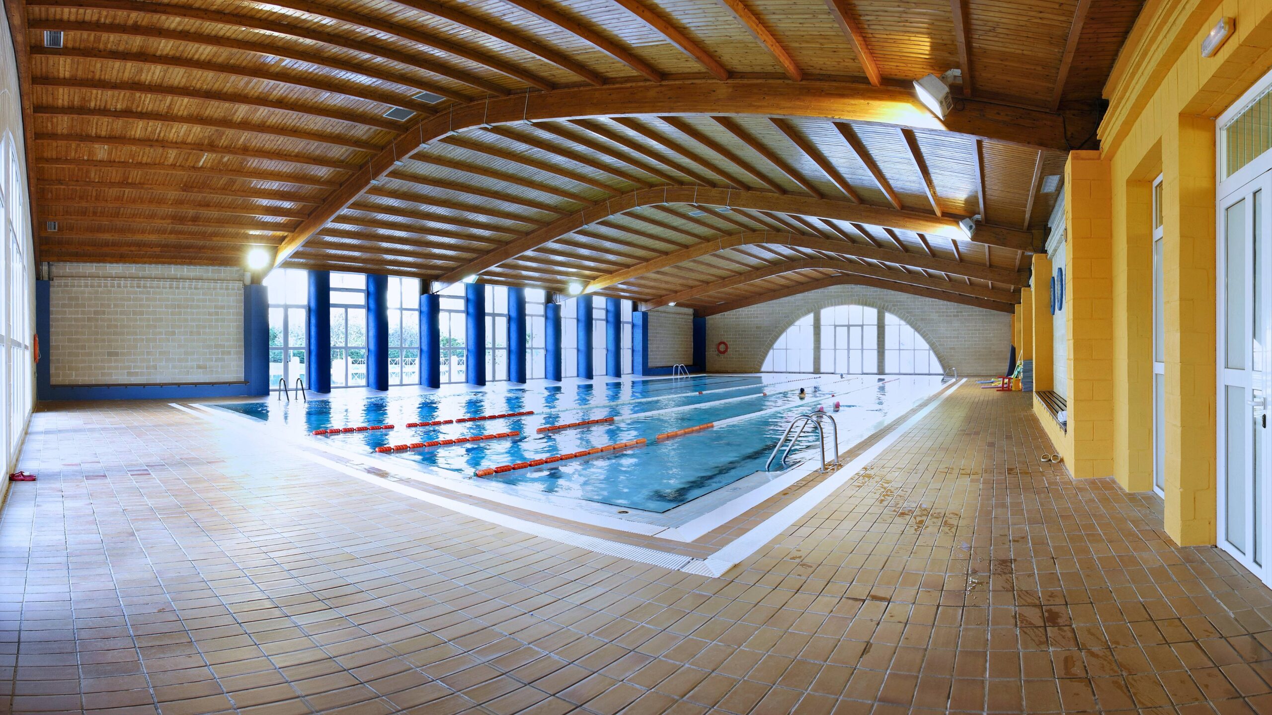 fondo-piscina-errotarena